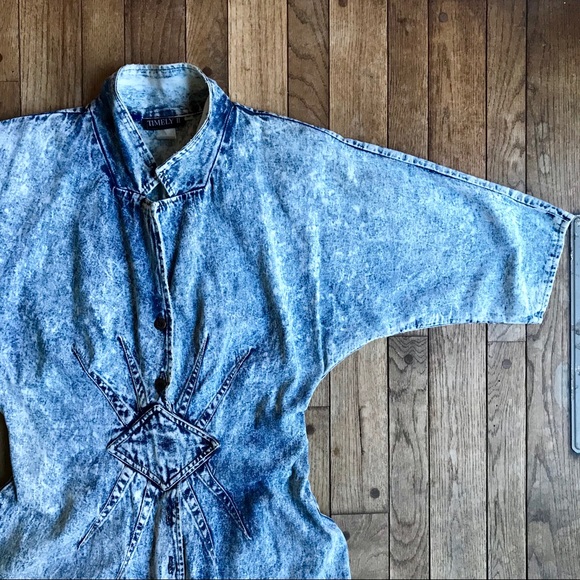 Timely II Dresses & Skirts - VTG 80's Acid Wash Denim Button Down Dress  ******